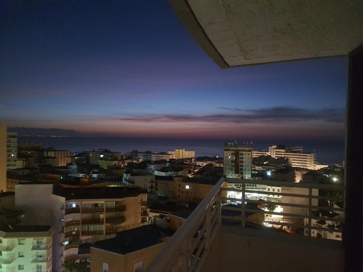 Апартаменты Torre Vistas Superior Торремолинос Экстерьер фото